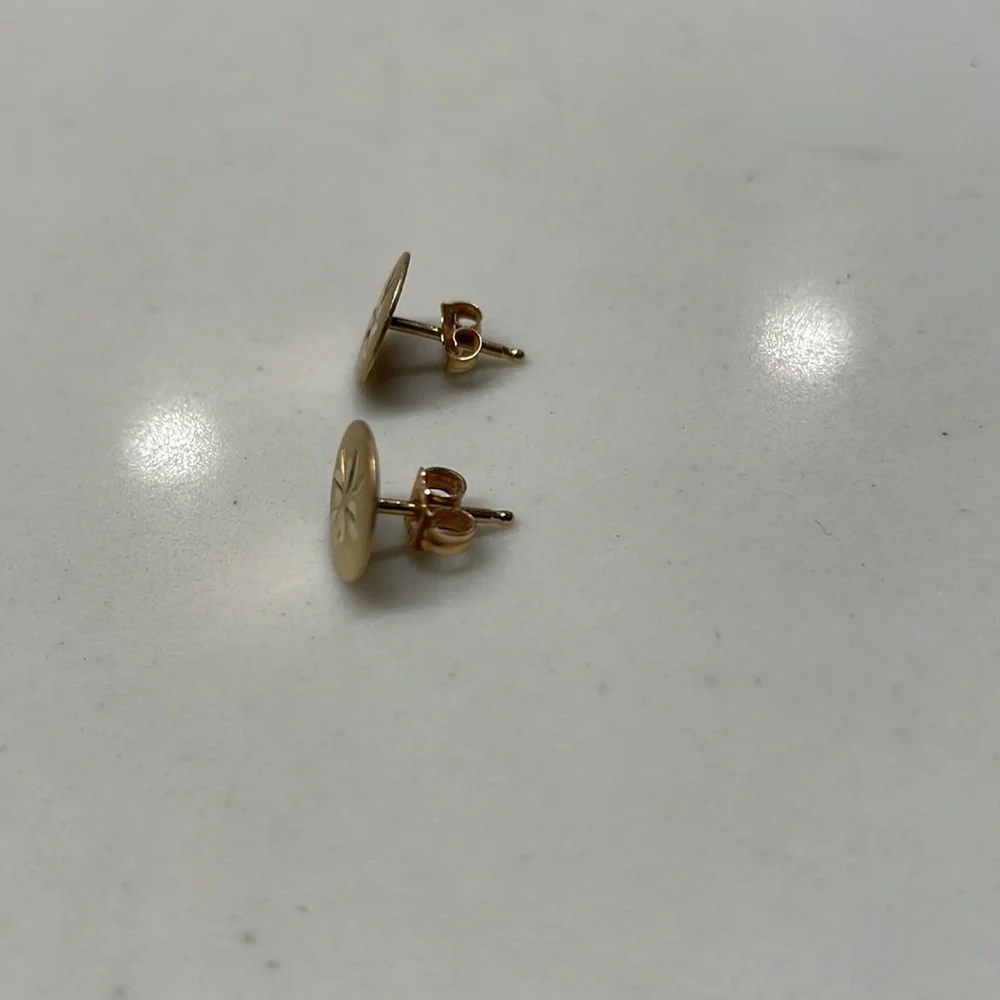 14k Gold earrings-tested - Picture 5 of 5
